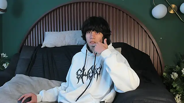 Snapshot of Diamond_twink chatting on July 22, 2026, 8:06 am Diamond twink online show from July 22, 2026, 8:06 am