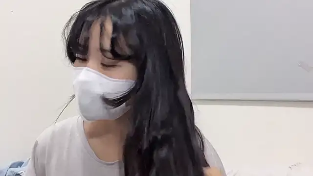 LHeart online show from September 9, 2025, 3:00 pm