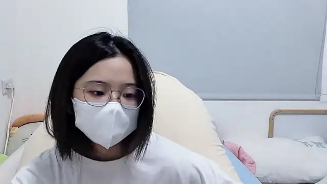 LHeart online show from June 6, 2026, 2:11 pm