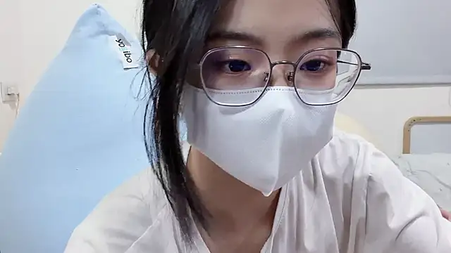 LHeart online show from June 19, 2026, 1:37 pm