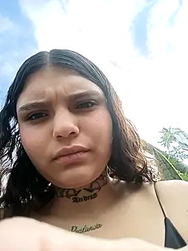 Alis 1327 online show from September 19, 2025, 2:18 pm