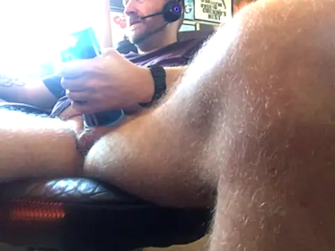 Snapshot of lilthicky352 chatting on November 14, 2025, 8:51 pm lilthicky352 online show from November 14, 2025, 8:51 pm