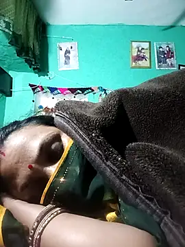 Snapshot of SHWETA1180 chatting on November 16, 2025, 3:39 pm SHWETA1180 online show from November 16, 2025, 3:39 pm