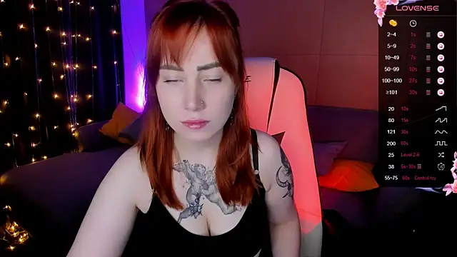 deboramoore online show from October 20, 2025, 2:12 am