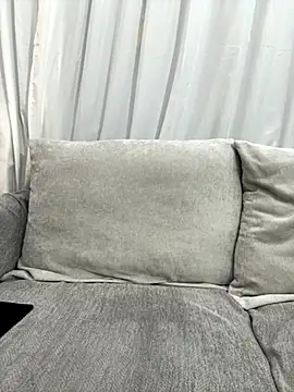 cute-yay online show from October 28, 2025, 2:59 am