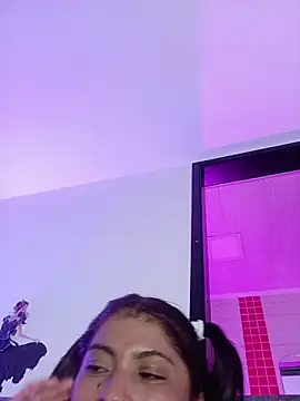 Fox Roxxan online show from February 3, 2026, 6:51 am