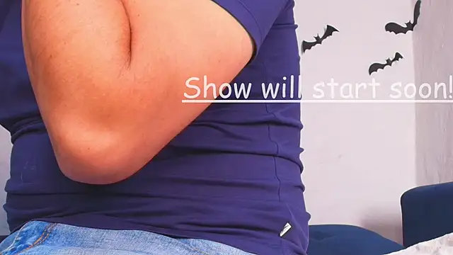 couplelove543 online show from October 29, 2025, 1:35 pm