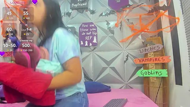 GreciaFox1 online show from October 29, 2025, 10:39 am