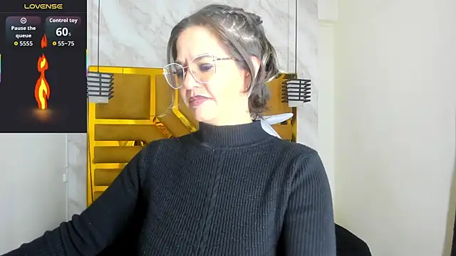 Snapshot of Luciifeer_ chatting on October 10, 2025, 11:48 pm Luciifeer online show from October 10, 2025, 11:48 pm