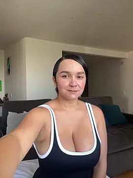 Nova Gabriela online show from February 10, 2026, 3:27 pm