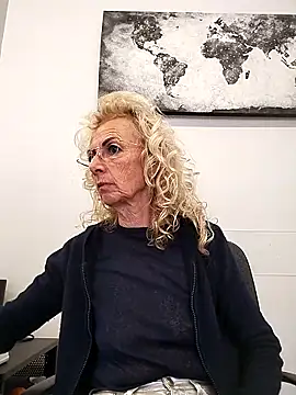 clarabell4 online show from February 25, 2026, 10:25 am