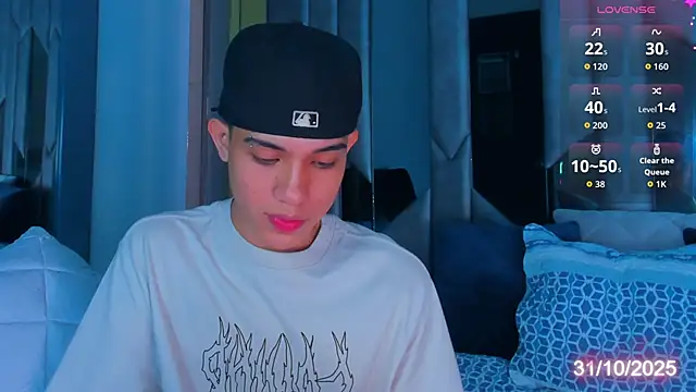 Sebax Young online show from October 31, 2025, 8:54 pm