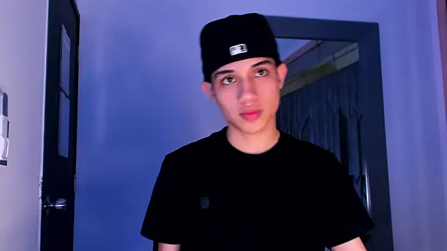 Sebax Young online show from February 20, 2026, 8:42 pm