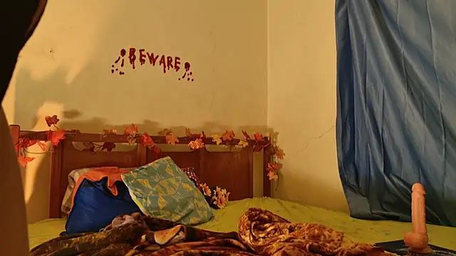  MoonLipson  online show from October 31, 2025, 12:00 am