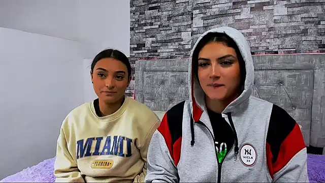 nicolexxaleja online show from September 26, 2025, 7:40 pm