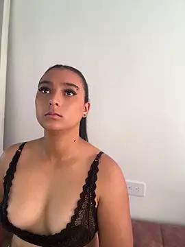 nicolexxaleja online show from June 1, 2026, 1:02 pm