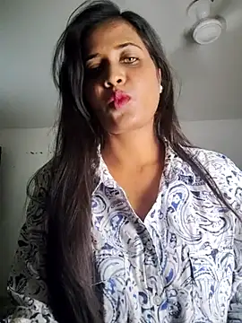 Snapshot of cute_radhikaa chatting on April 12, 2026, 8:52 am cute radhikaa online show from April 12, 2026, 8:52 am