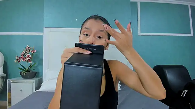 ania gomez online show from November 15, 2025, 9:00 pm