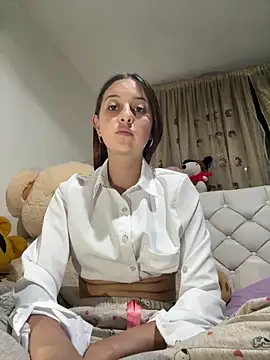 Snapshot of esmeralda_diamond69 chatting on February 12, 2026, 5:13 am esmeralda diamond69 online show from February 12, 2026, 5:13 am