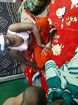 Snapshot of MONiSHA-moni-21 chatting on September 17, 2025, 4:52 pm MONiSHA-moni-21 online show from September 17, 2025, 4:52 pm