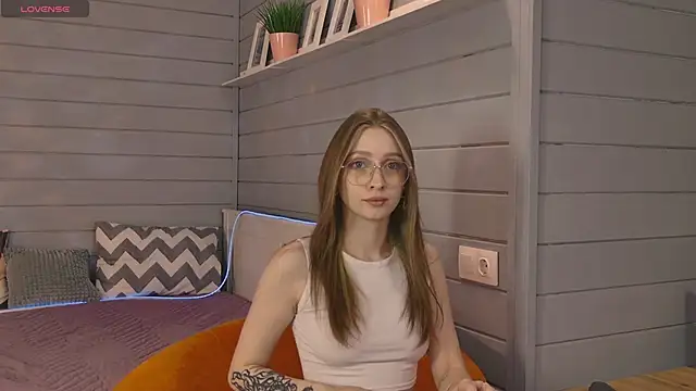 Vikki wyye online show from October 4, 2025, 3:26 am