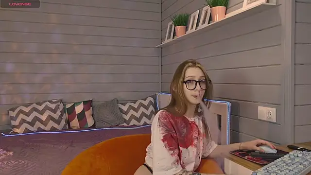Vikki wyye online show from October 16, 2025, 6:47 am