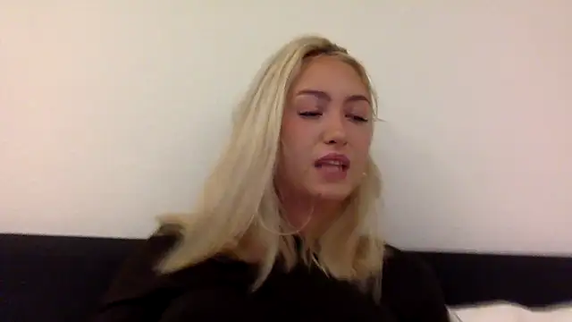 Kitty Swetty online show from September 21, 2025, 8:43 pm