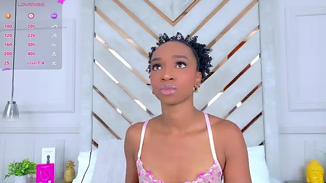 Snapshot of Agatha-Adams chatting on October 14, 2025, 3:35 pm Agatha-Adams online show from October 14, 2025, 3:35 pm