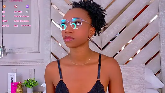 Snapshot of Agatha-Adams chatting on November 4, 2025, 3:11 pm Agatha-Adams online show from November 4, 2025, 3:11 pm