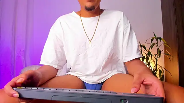 Snapshot of asmodeo_33 chatting on September 18, 2025, 11:18 pm asmodeo 33 online show from September 18, 2025, 11:18 pm