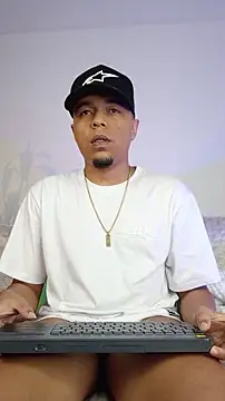 Snapshot of asmodeo_33 chatting on February 26, 2026, 5:28 am asmodeo 33 online show from February 26, 2026, 5:28 am