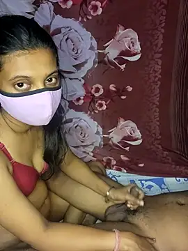 Snapshot of horny_coupl chatting on September 26, 2025, 8:24 pm horny coupl online show from September 26, 2025, 8:24 pm