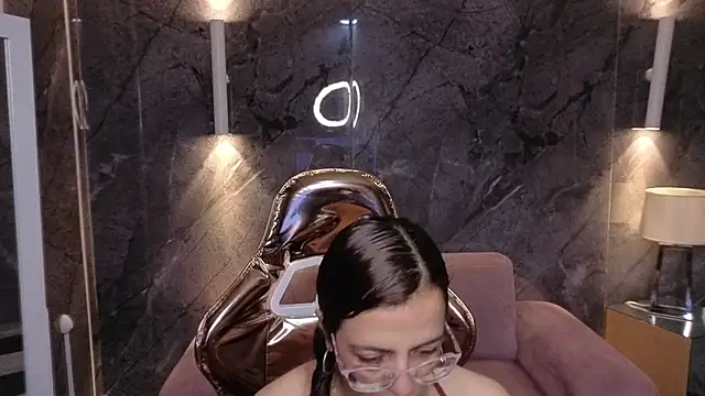  Evoni b online show from December 22, 2025, 12:35 pm