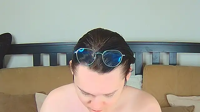 Derek Carter online show from October 21, 2025, 12:39 pm