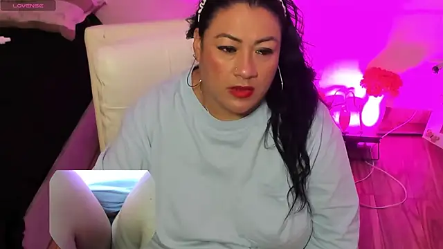 Clunita online show from February 16, 2026, 10:17 pm