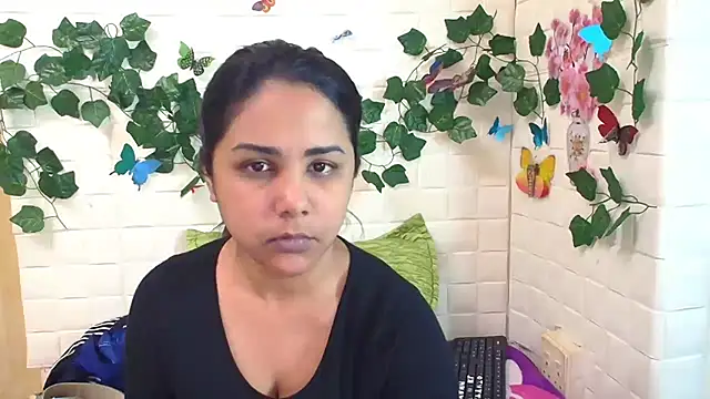Snapshot of IndiaSexyStripper4u chatting on September 12, 2025, 5:13 pm IndiaSexyStripper4u online show from September 12, 2025, 5:13 pm