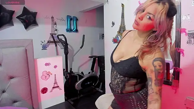 Snapshot of Ary_Ricci chatting on October 30, 2025, 2:02 am Ary Ricci online show from October 30, 2025, 2:02 am