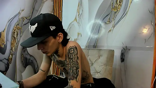 StraightBoy Nick online show from November 9, 2025, 3:16 am