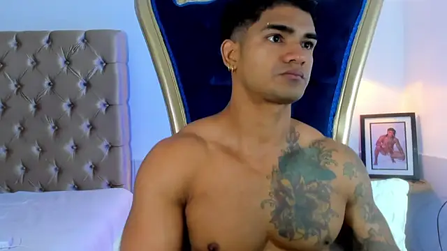 antonio  444 online show from October 14, 2025, 11:33 am