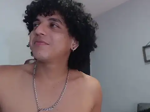 Xfire boy69 online show from October 19, 2025, 2:29 pm