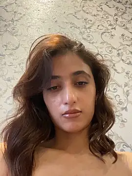 AriaXFlirt online show from November 16, 2025, 9:04 am