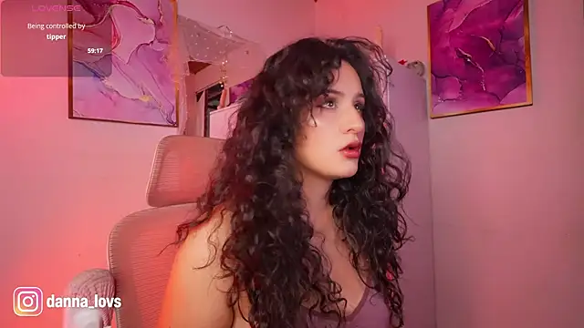 Dannaa Lovs online show from May 18, 2026, 11:27 am