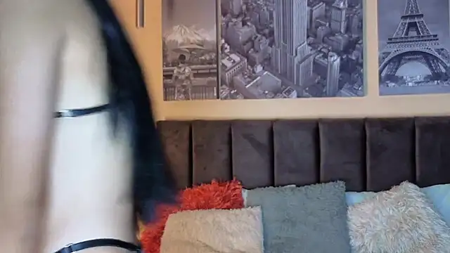 Snapshot of Blue_Sixx chatting on November 2, 2025, 10:01 pm Blue Sixx online show from November 2, 2025, 10:01 pm