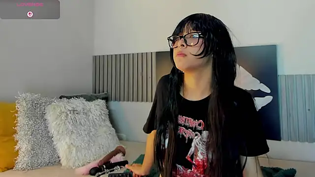 Snapshot of Blue_Sixx chatting on November 5, 2025, 10:32 pm Blue Sixx online show from November 5, 2025, 10:32 pm