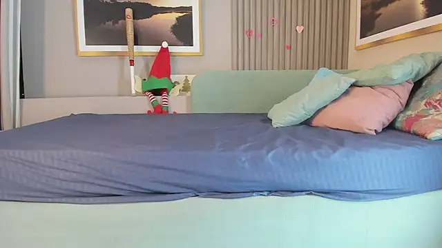 Snapshot of Blue_Sixx chatting on November 15, 2025, 9:54 pm Blue Sixx online show from November 15, 2025, 9:54 pm