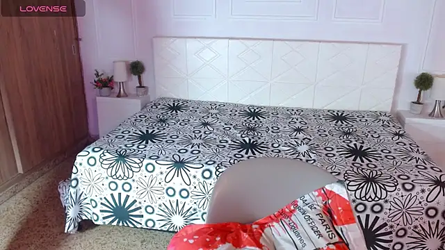 IvyShine7 online show from January 16, 2026, 7:18 pm