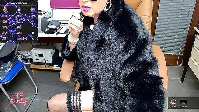 Snapshot of ROBY_SWEETHOT chatting on February 16, 2026, 10:17 pm ROBY SWEETHOT online show from February 16, 2026, 10:17 pm