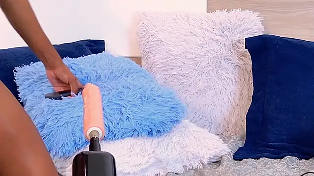 BeckySalas online show from April 12, 2026, 8:19 am