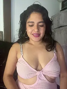 Snapshot of EmilyNoir1 chatting on July 13, 2026, 12:13 am EmilyNoir1 online show from July 13, 2026, 12:13 am