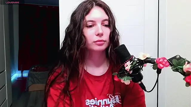 Snapshot of peachyness chatting on June 2, 2026, 8:11 pm peachyness online show from June 2, 2026, 8:11 pm